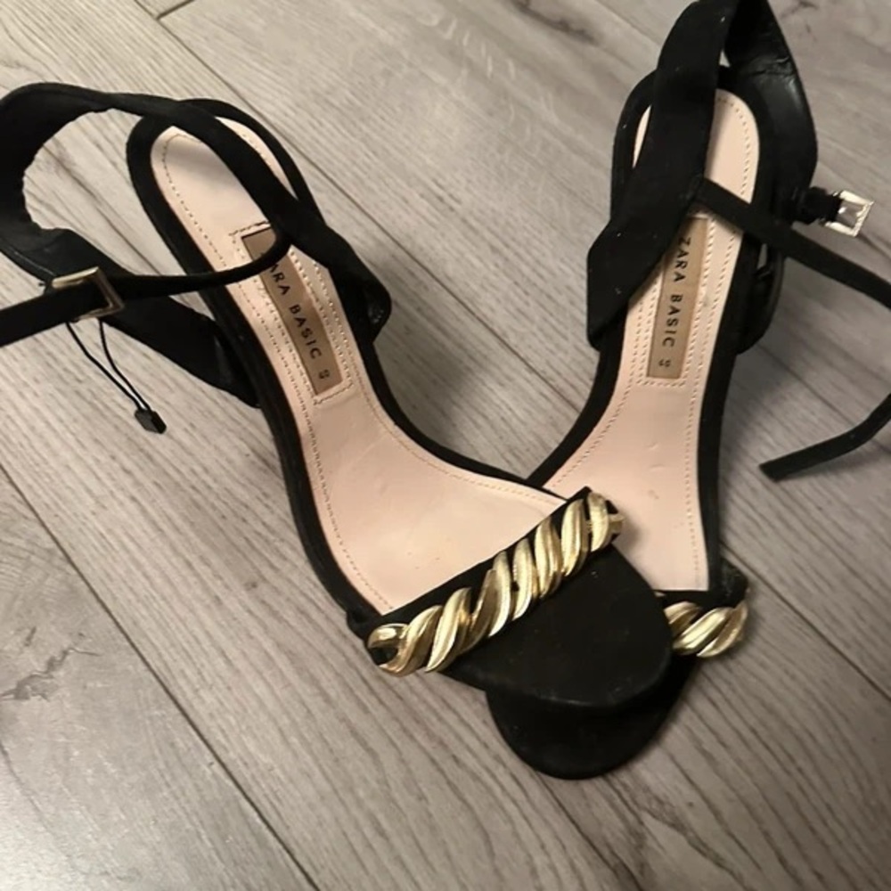 Zara Elegant Black and Gold Heels